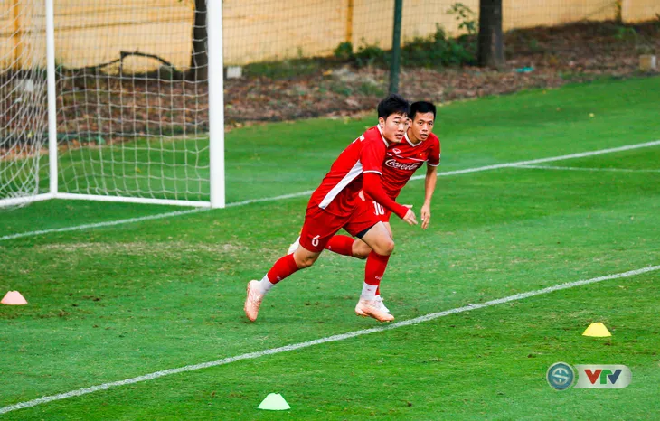 AFF Cup 2018: ĐT Việt Nam trở lại lịch tập kín chuẩn bị đối đầu ĐT Malaysia - Ảnh 8. AFF Cup 2018: ĐT Việt Nam trở lại lịch tập kín chuẩn bị đối đầu ĐT Malaysia - Ảnh 8.