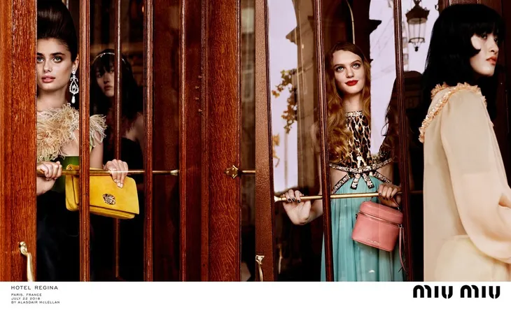 Miu Miu 2019 quy tụ dàn chân dài đình đám - Ảnh 5.