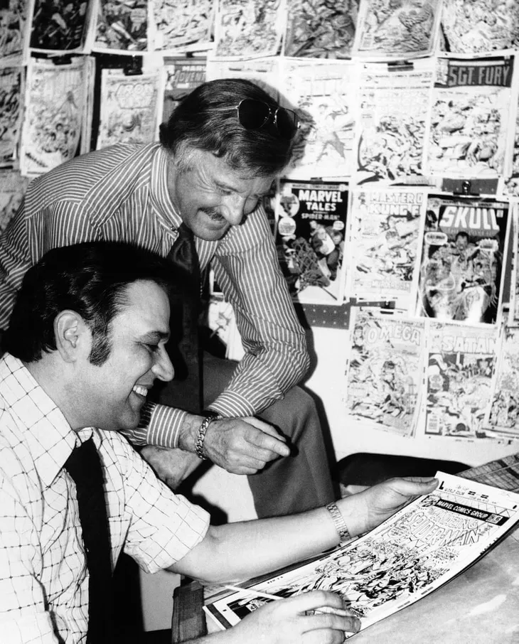 Nhìn lại sự nghiệp huy hoàng của “cha đẻ” siêu anh hùng Marvel Stan Lee - Ảnh 1. Nhìn lại sự nghiệp huy hoàng của “cha đẻ” siêu anh hùng Marvel Stan Lee - Ảnh 1.