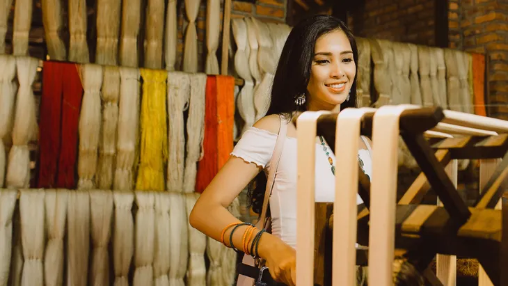 Hoa hậu Tiểu Vy mang món quà Hội An đến Miss World 2018 - Ảnh 9. Hoa hậu Tiểu Vy mang món quà Hội An đến Miss World 2018 - Ảnh 9.