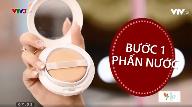 Cách trang điểm để có khuôn mặt V-line quyến rũ - Ảnh 1.