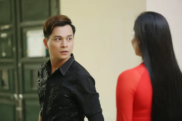 Lương Nguyệt Anh thẹn thùng khi đóng cảnh tình cảm với MC Danh Tùng - Ảnh 3. Lương Nguyệt Anh thẹn thùng khi đóng cảnh tình cảm với MC Danh Tùng - Ảnh 3.