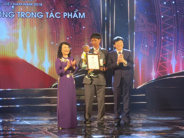 Công bố giải Nhân vật tiêu biểu - Giải Báo chí toàn quốc Vì sự nghiệp giáo dục Việt Nam năm 2018 - Ảnh 2. Công bố giải Nhân vật tiêu biểu - Giải Báo chí toàn quốc Vì sự nghiệp giáo dục Việt Nam năm 2018 - Ảnh 2.