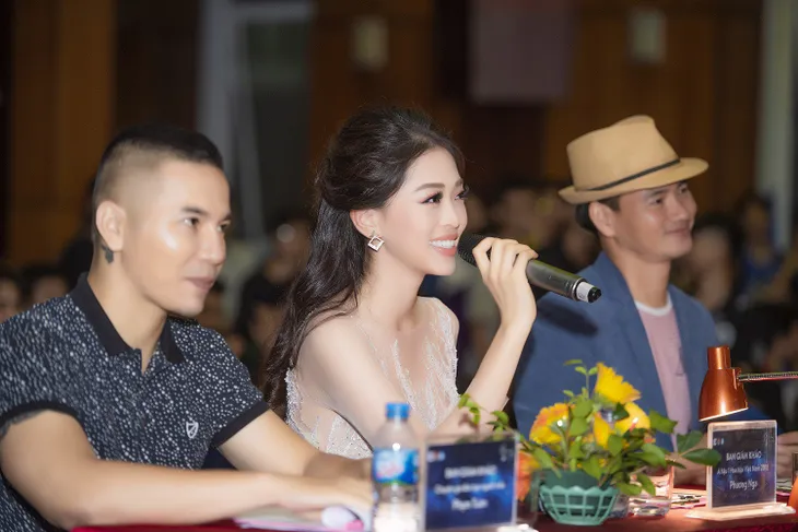 Á hậu Phương Nga theo đuổi hình ảnh gợi cảm nhưng thanh lịch - Ảnh 1. Á hậu Phương Nga theo đuổi hình ảnh gợi cảm nhưng thanh lịch - Ảnh 1.