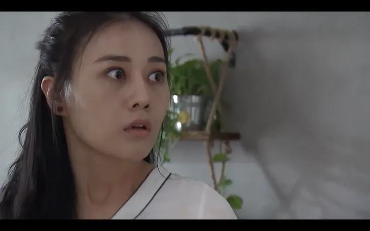 Quỳnh búp bê - Tập 27: Lừa Quỳnh đến nhà, My sói âm mưu sắp xếp để bố dượng giở trò đồi bại - Ảnh 4. Quỳnh búp bê - Tập 27: Lừa Quỳnh đến nhà, My sói âm mưu sắp xếp để bố dượng giở trò đồi bại - Ảnh 4.