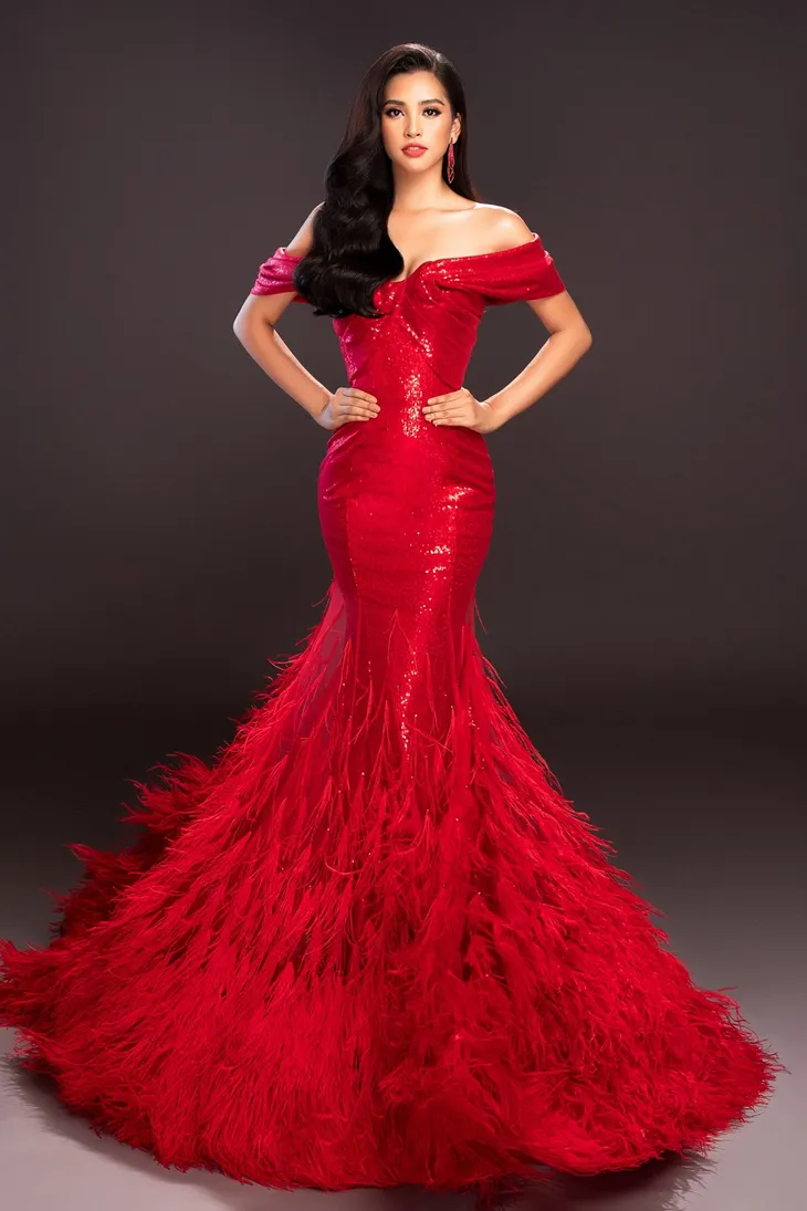 Lộ diện 4 chiếc đầm dạ hội Hoa hậu Tiểu Vy mang đến Miss World 2018 - Ảnh 6. Lộ diện 4 chiếc đầm dạ hội Hoa hậu Tiểu Vy mang đến Miss World 2018 - Ảnh 6.