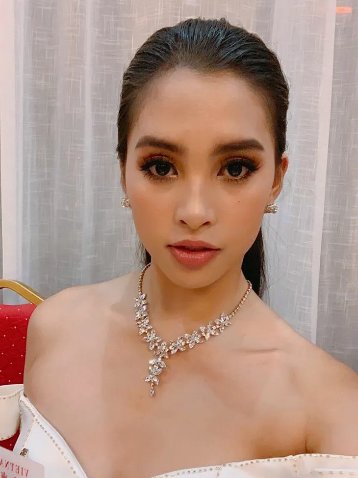Hoa hậu Tiểu Vy lọt Top 32 phần thi thời trang tại Miss World - Ảnh 2. Hoa hậu Tiểu Vy lọt Top 32 phần thi thời trang tại Miss World - Ảnh 2.