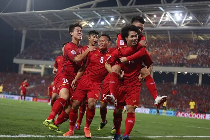 Bán kết lượt đi AFF Cup 2018: ĐT Việt Nam mặc áo đỏ làm khách trước Philippines - Ảnh 1. Bán kết lượt đi AFF Cup 2018: ĐT Việt Nam mặc áo đỏ làm khách trước Philippines - Ảnh 1.