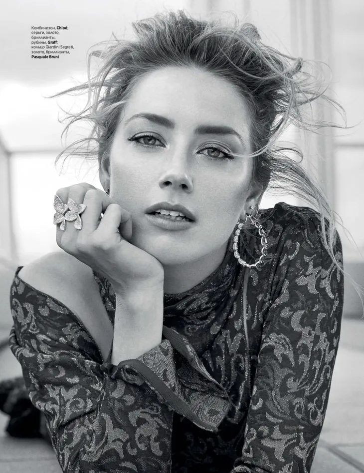 Hậu chia tay Johnny Depp, Amber Heard đẹp lên trông thấy - Ảnh 2. Hậu chia tay Johnny Depp, Amber Heard đẹp lên trông thấy - Ảnh 2.
