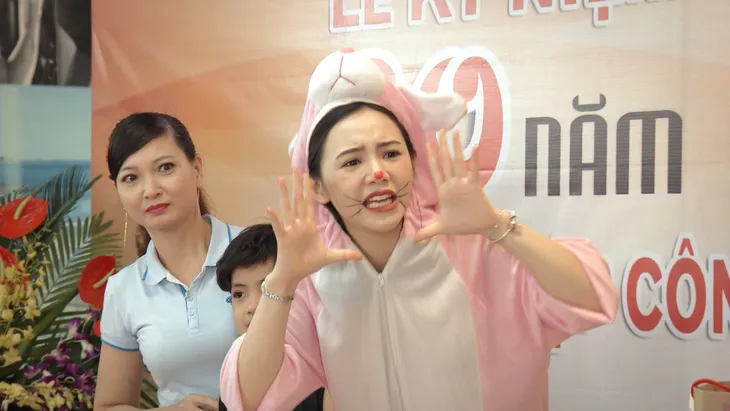Mẹ ơi, bố đâu rồi? - Tập 10: Ông Mạnh cầm dao phay dọa người, cả nhà hốt hoảng can ngăn - Ảnh 9. Mẹ ơi, bố đâu rồi? - Tập 10: Ông Mạnh cầm dao phay dọa người, cả nhà hốt hoảng can ngăn - Ảnh 9.