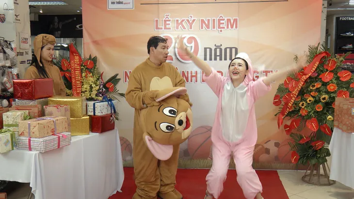 Mẹ ơi, bố đâu rồi? - Tập 10: Ông Mạnh cầm dao phay dọa người, cả nhà hốt hoảng can ngăn - Ảnh 8. Mẹ ơi, bố đâu rồi? - Tập 10: Ông Mạnh cầm dao phay dọa người, cả nhà hốt hoảng can ngăn - Ảnh 8.