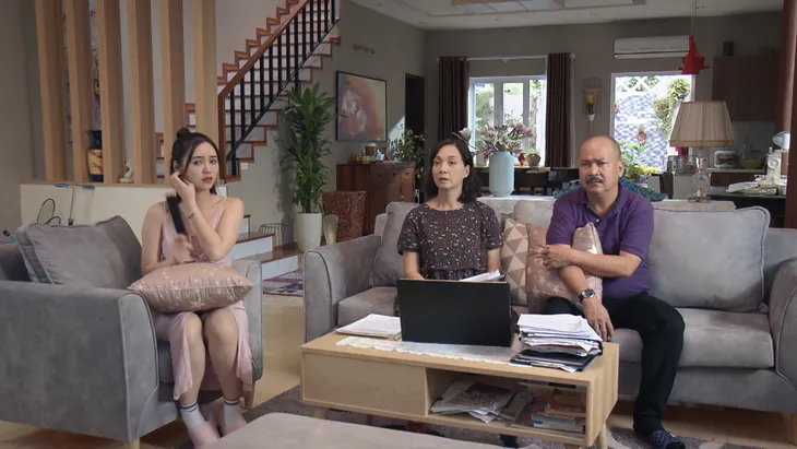 Mẹ ơi, bố đâu rồi? - Tập 11: Ly (Quỳnh Kool) tìm thấy chân lý của cuộc đời - Ảnh 1. Mẹ ơi, bố đâu rồi? - Tập 11: Ly (Quỳnh Kool) tìm thấy chân lý của cuộc đời - Ảnh 1.