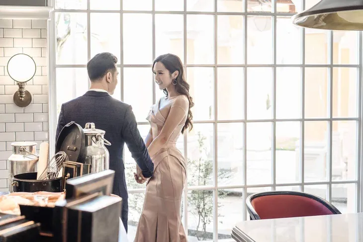 Bộ ảnh cưới đẹp như mơ của vợ chồng nam ca sĩ Ưng Hoàng Phúc - Kim Cương - Ảnh 7. Bộ ảnh cưới đẹp như mơ của vợ chồng nam ca sĩ Ưng Hoàng Phúc - Kim Cương - Ảnh 7.