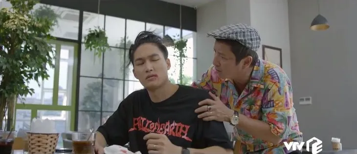 Yêu thì ghét thôi: Ông Quang lầy lội trêu ngươi chủ nợ, hại Du bị đánh sưng mặt - Ảnh 4. Yêu thì ghét thôi: Ông Quang lầy lội trêu ngươi chủ nợ, hại Du bị đánh sưng mặt - Ảnh 4.