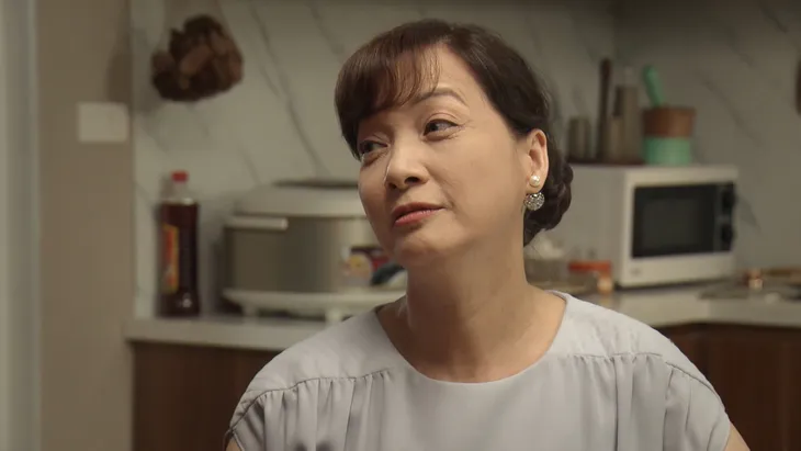 Mẹ ơi, bố đâu rồi? - Tập 12: Ly (Quỳnh Kool) lại giở trò đòi ăn chay, mặc chay để trở thành người nổi tiếng - Ảnh 5. Mẹ ơi, bố đâu rồi? - Tập 12: Ly (Quỳnh Kool) lại giở trò đòi ăn chay, mặc chay để trở thành người nổi tiếng - Ảnh 5.