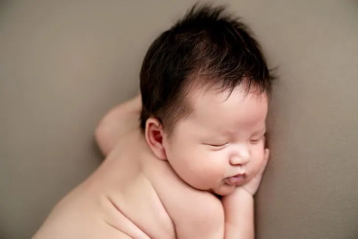 Những hình ảnh đáng yêu của quý tử nhà diễn viên Lê Khánh  - Ảnh 1.