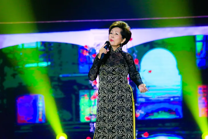 Danh ca Phương Dung thể hiện đẳng cấp với “Đôi ngả chia ly” trong Tình khúc vượt thời gian - Ảnh 4. Danh ca Phương Dung thể hiện đẳng cấp với “Đôi ngả chia ly” trong Tình khúc vượt thời gian - Ảnh 4.