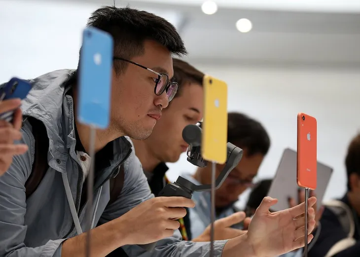 9 lý do bạn nên mua iPhone XR thay vì iPhone XS hoặc XS Max - Ảnh 1. 9 lý do bạn nên mua iPhone XR thay vì iPhone XS hoặc XS Max - Ảnh 1.