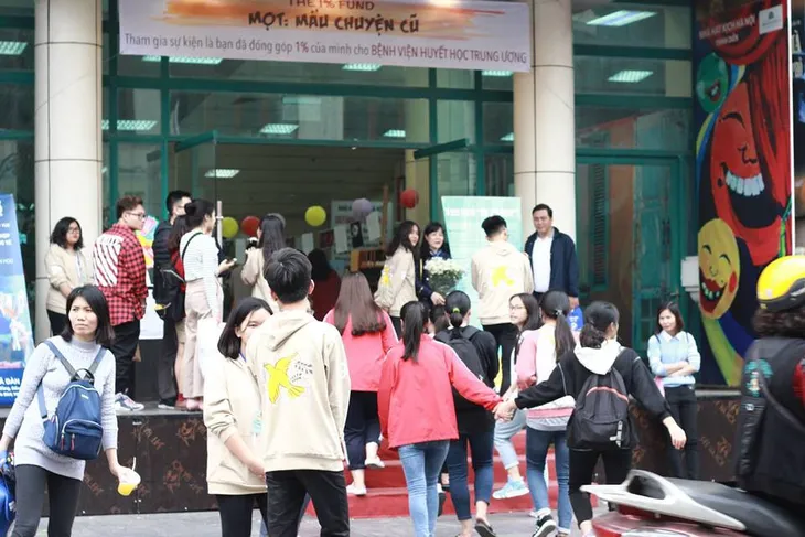 Mọt 2018: Hàng nghìn người tới trao đổi 3.000 đầu sách tại Hà Nội - Ảnh 1. Mọt 2018: Hàng nghìn người tới trao đổi 3.000 đầu sách tại Hà Nội - Ảnh 1.