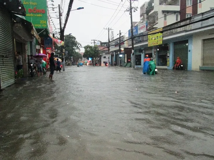 Trong hôm nay 26/11, có thể có thêm mưa lớn ở TP.HCM - Ảnh 4.