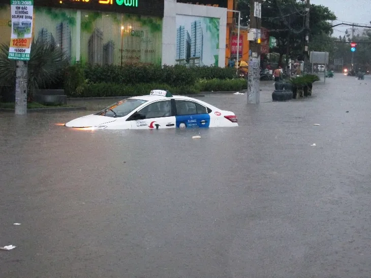 Trong hôm nay 26/11, có thể có thêm mưa lớn ở TP.HCM - Ảnh 2.