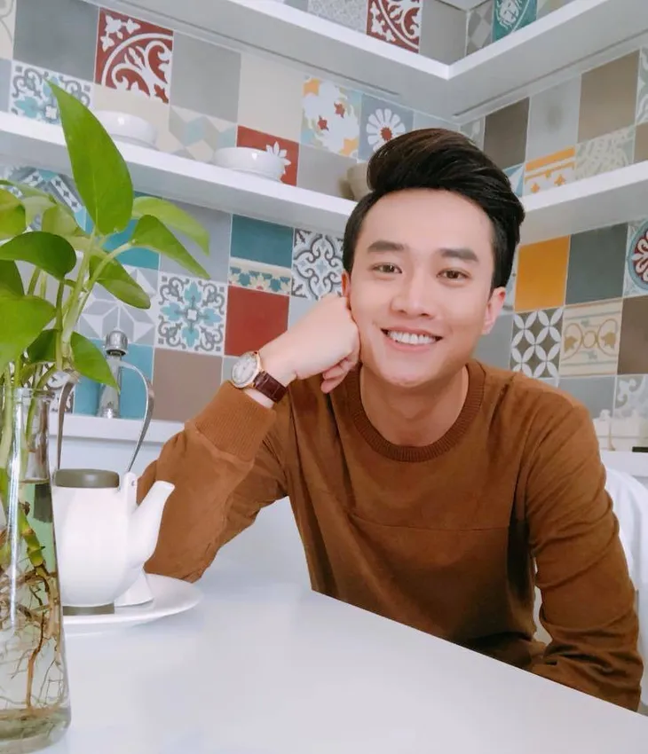 Đọ vẻ điển trai qua loạt ảnh đời thường của 2 nam chính phim Cung đường tội lỗi - Ảnh 1. Đọ vẻ điển trai qua loạt ảnh đời thường của 2 nam chính phim Cung đường tội lỗi - Ảnh 1.