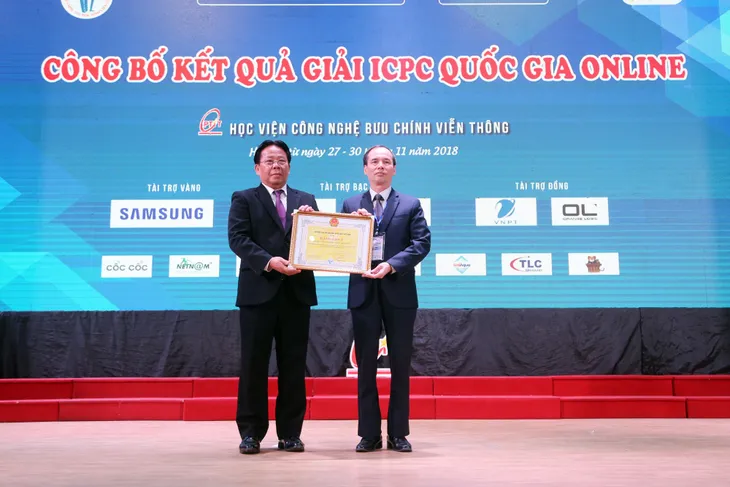 Khai mạc Olympic Tin học Sinh viên Việt Nam lần thứ 27 - Ảnh 3. Khai mạc Olympic Tin học Sinh viên Việt Nam lần thứ 27 - Ảnh 3.