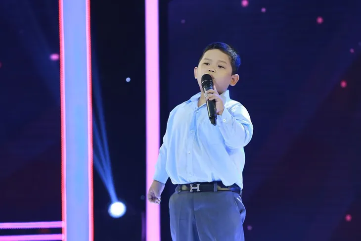 Trấn Thành, Diệu Nhi ngưỡng mộ “thần đồng bolero” 7 tuổi - Ảnh 2. Trấn Thành, Diệu Nhi ngưỡng mộ “thần đồng bolero” 7 tuổi - Ảnh 2.