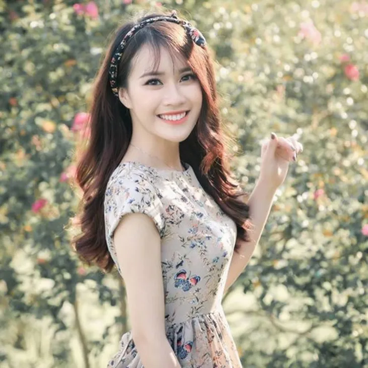 Bí kíp săn sale thông minh của cô gái xinh đẹp. - Ảnh 1. Bí kíp săn sale thông minh của cô gái xinh đẹp. - Ảnh 1.