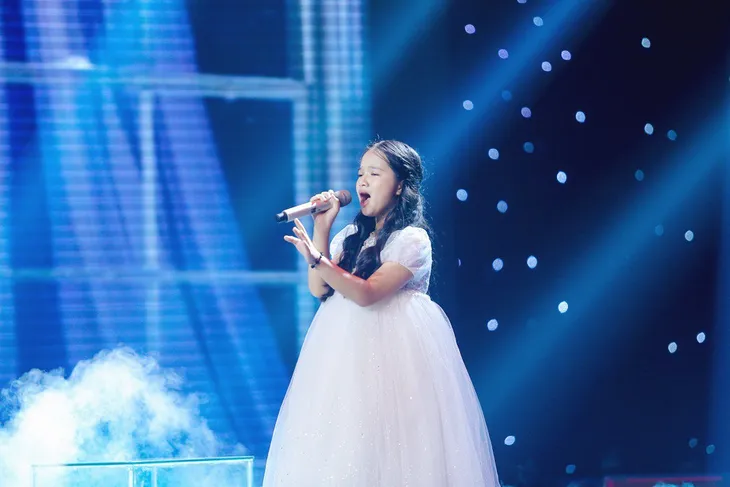 Giọng hát Việt nhí: Vũ Cát Tường hạnh phúc khi học trò được khán giả gọi là Tiểu Diva - Ảnh 1. Giọng hát Việt nhí: Vũ Cát Tường hạnh phúc khi học trò được khán giả gọi là Tiểu Diva - Ảnh 1.