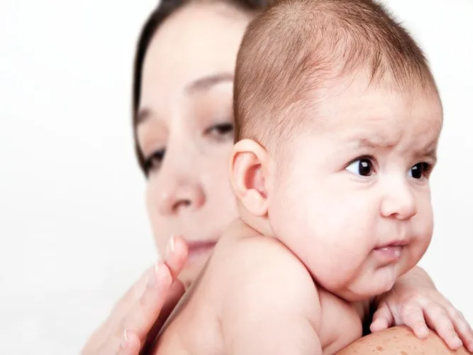 10 dấu hiệu cho thấy mẹ đã cho bé sơ sinh ăn nhiều hơn cần thiết - Ảnh 5.