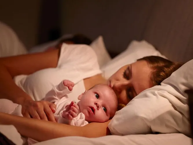 10 dấu hiệu cho thấy mẹ đã cho bé sơ sinh ăn nhiều hơn cần thiết - Ảnh 9.