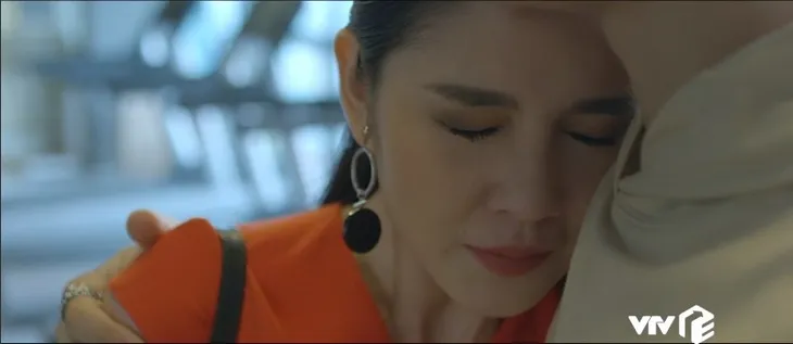 Yêu thì ghét thôi - Tập 26: Cuối cùng, Trang (Thu Hoài) cũng buông bỏ tình cảm với Du (Đình Tú) - Ảnh 5. Yêu thì ghét thôi - Tập 26: Cuối cùng, Trang (Thu Hoài) cũng buông bỏ tình cảm với Du (Đình Tú) - Ảnh 5.