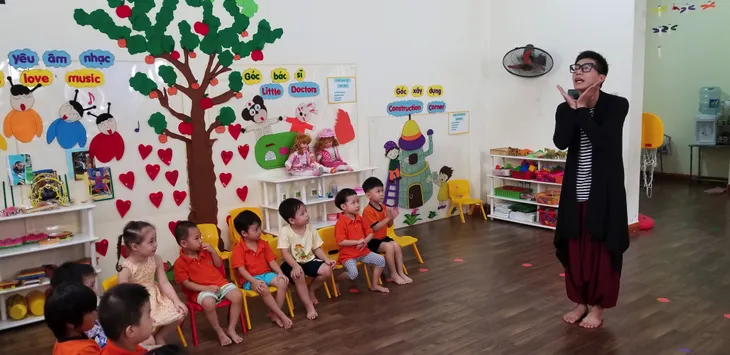 Mẹ ơi, bố đâu rồi? - Tập 1: NSND Lê Khanh tự nhận giống chính mình, BTV Ninh Quang Trường thành giáo viên mầm non - Ảnh 1. Mẹ ơi, bố đâu rồi? - Tập 1: NSND Lê Khanh tự nhận giống chính mình, BTV Ninh Quang Trường thành giáo viên mầm non - Ảnh 1.