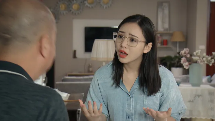 Mẹ ơi, bố đâu rồi? - Tập 2: Hot girl Ly (Quỳnh Kool) tiêu tiền như nước, thản nhiên nghĩ không phải kiếm tiền - Ảnh 5. Mẹ ơi, bố đâu rồi? - Tập 2: Hot girl Ly (Quỳnh Kool) tiêu tiền như nước, thản nhiên nghĩ không phải kiếm tiền - Ảnh 5.