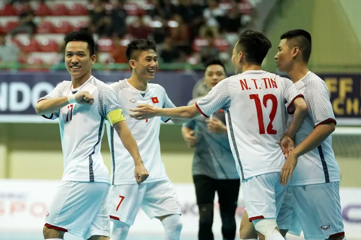 Thua Thái Lan, ĐT Futsal Việt Nam gặp Malaysia ở bán kết giải futsal VĐ Đông Nam Á - Ảnh 1. Thua Thái Lan, ĐT Futsal Việt Nam gặp Malaysia ở bán kết giải futsal VĐ Đông Nam Á - Ảnh 1.