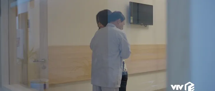Yêu thì ghét thôi - Tập 19: Giây phút Kim nhận bố ruột đầy xúc động sau hơn 20 năm - Ảnh 2. Yêu thì ghét thôi - Tập 19: Giây phút Kim nhận bố ruột đầy xúc động sau hơn 20 năm - Ảnh 2.
