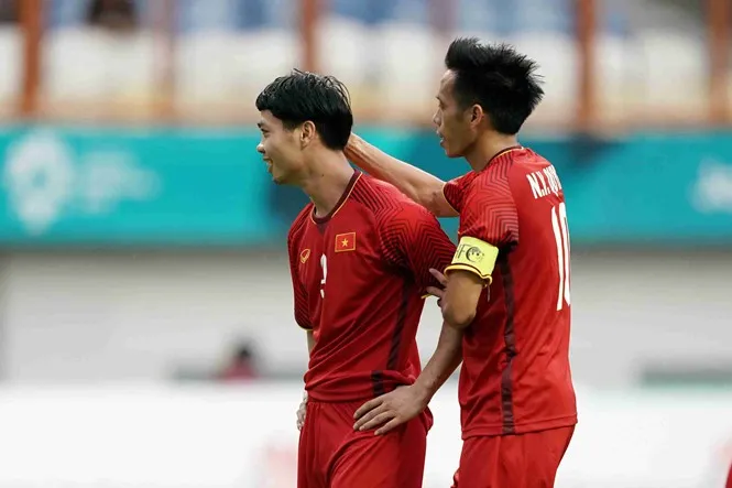 Số áo của các cầu thủ Việt Nam tại AFF Suzuki Cup 2018: Tiến Dũng nhận áo số 1 - Ảnh 3. Số áo của các cầu thủ Việt Nam tại AFF Suzuki Cup 2018: Tiến Dũng nhận áo số 1 - Ảnh 3.