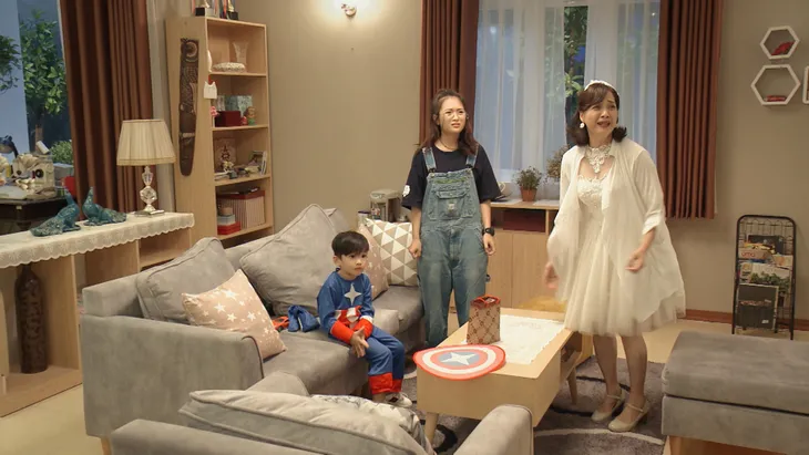 Mẹ ơi, bố đâu rồi? - Tập 4: Ông Mạnh (NS Hoàng Sơn) mải vui Trung thu mà để lạc mất cháu - Ảnh 2. Mẹ ơi, bố đâu rồi? - Tập 4: Ông Mạnh (NS Hoàng Sơn) mải vui Trung thu mà để lạc mất cháu - Ảnh 2.