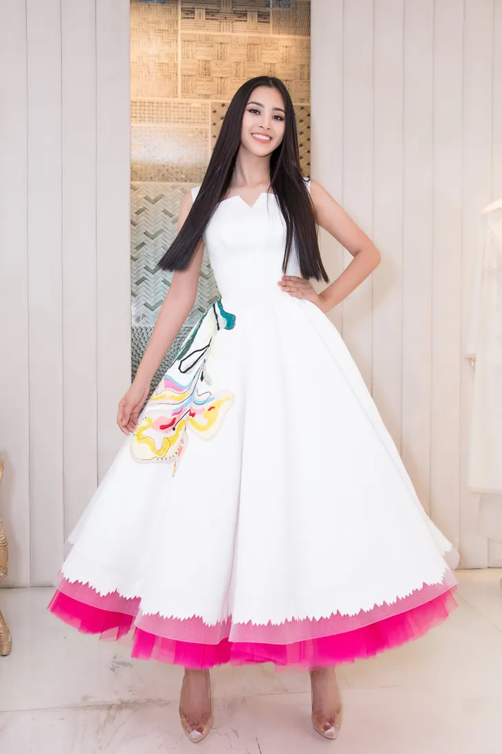 Hoa hậu Tiểu Vy khoe trang phục tham dự Miss World - Ảnh 5. Hoa hậu Tiểu Vy khoe trang phục tham dự Miss World - Ảnh 5.