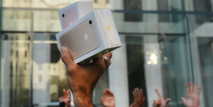 Chưa khi nào người dùng lại chán iPhone như bây giờ - Ảnh 1. Chưa khi nào người dùng lại chán iPhone như bây giờ - Ảnh 1.