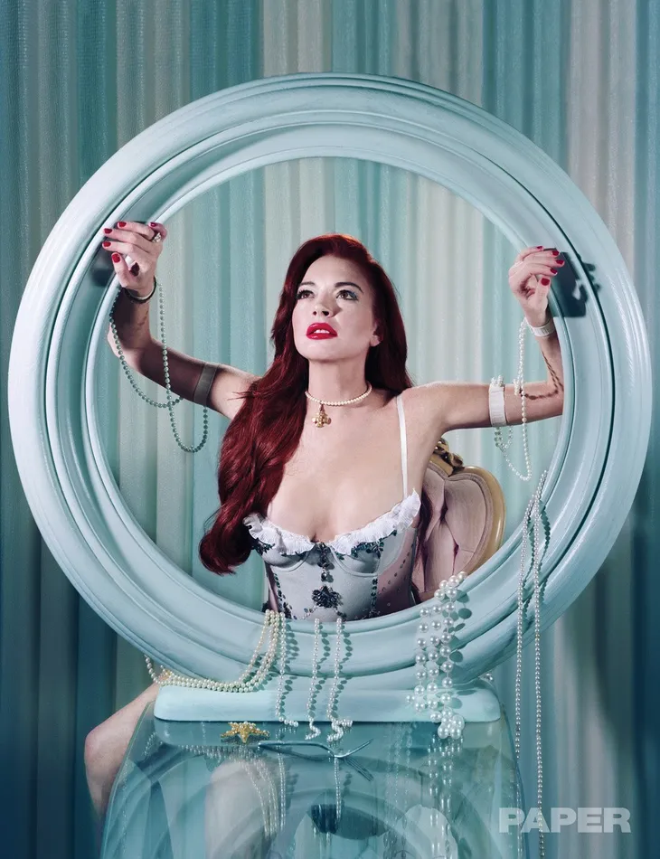 Khi cô nàng vật chất Lindsay Lohan biến thành công chúa - Ảnh 4. Khi cô nàng vật chất Lindsay Lohan biến thành công chúa - Ảnh 4.