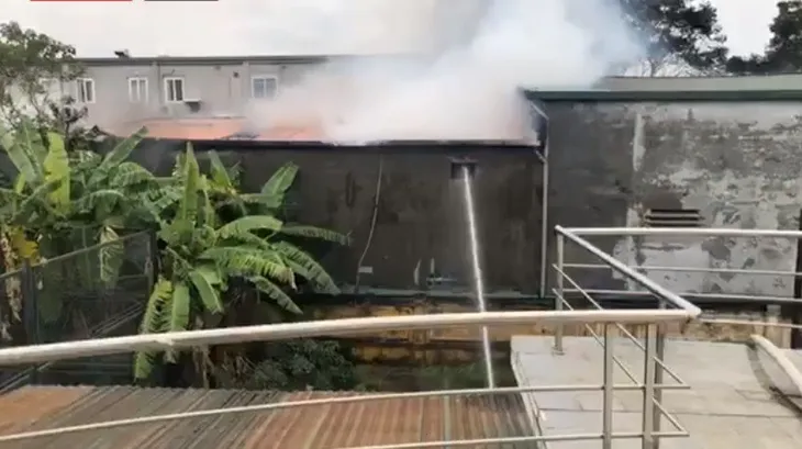 Cháy lớn gần trụ sở VFF - Ảnh 1. Cháy lớn gần trụ sở VFF - Ảnh 1.