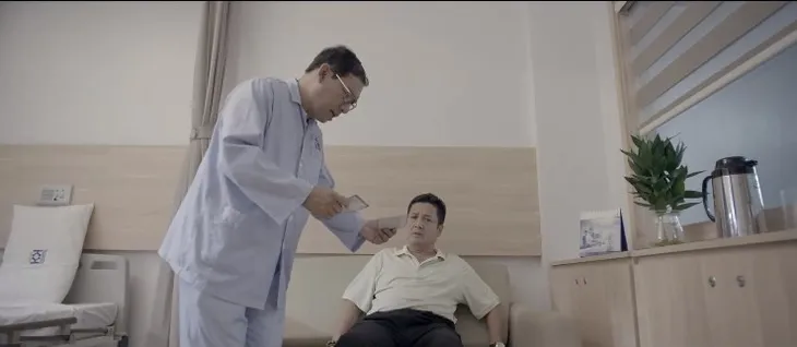 Yêu thì ghét thôi - Tập cuối: Ông Thắng day dứt, không dám để Kim hiến thận - Ảnh 1. Yêu thì ghét thôi - Tập cuối: Ông Thắng day dứt, không dám để Kim hiến thận - Ảnh 1.
