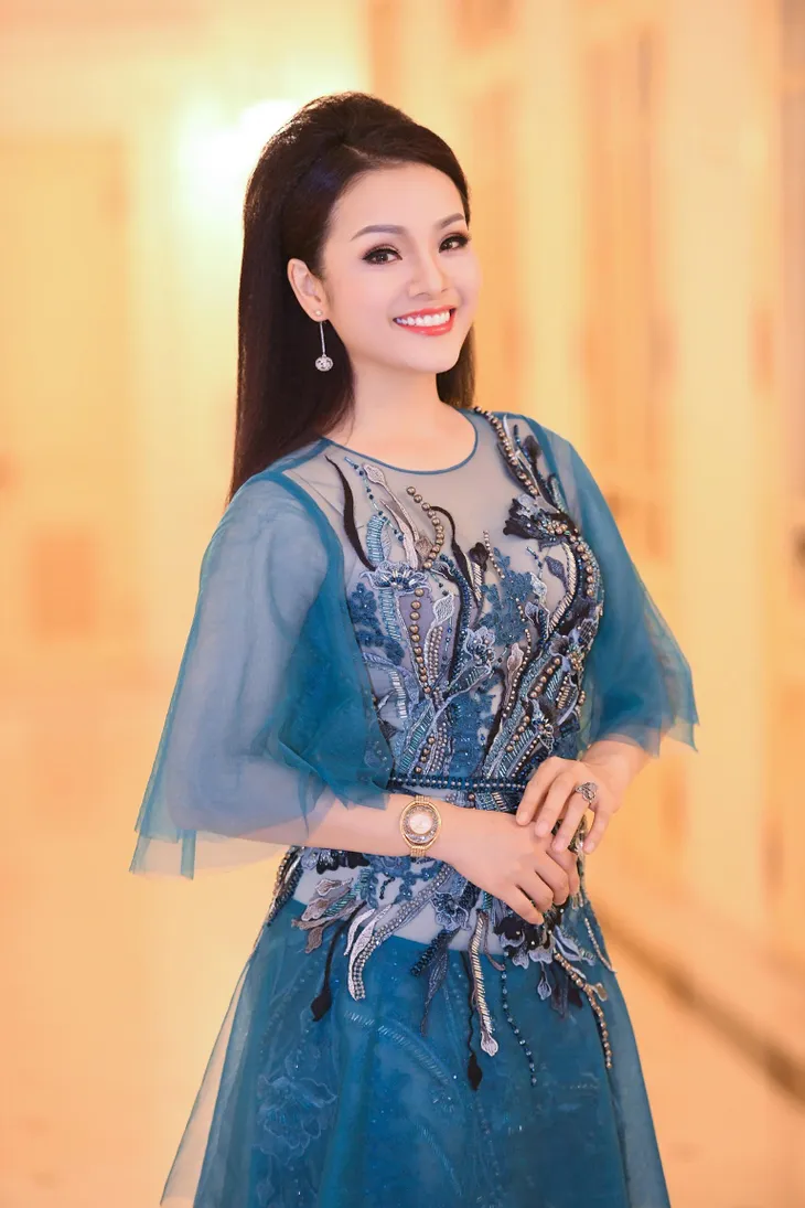 “Sao Mai” Tân Nhàn: Sinh ra để hát nhạc dân gian, cảm ơn những khó khăn trong quá khứ - Ảnh 1. “Sao Mai” Tân Nhàn: Sinh ra để hát nhạc dân gian, cảm ơn những khó khăn trong quá khứ - Ảnh 1.