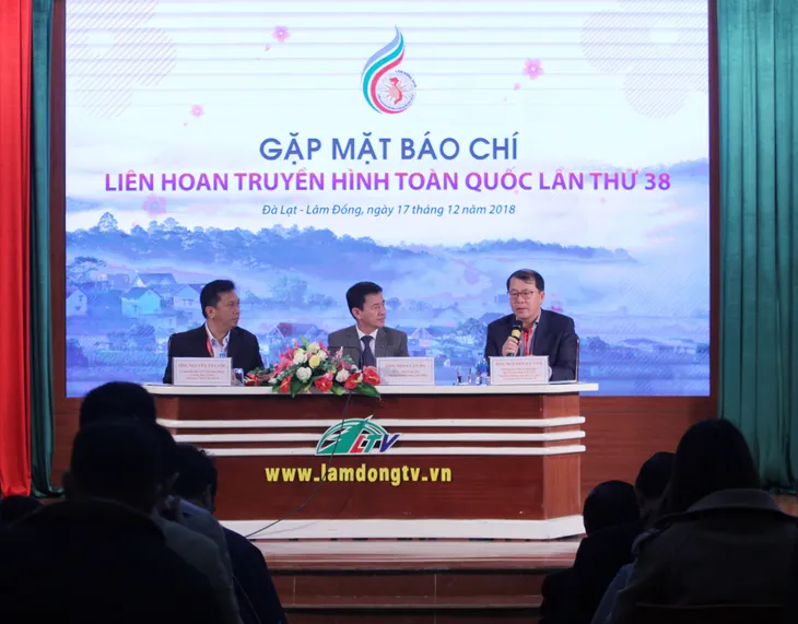 Toàn cảnh buổi gặp mặt báo chí LHTHTQ 38 tại thành phố Đà Lạt - Ảnh 5. Toàn cảnh buổi gặp mặt báo chí LHTHTQ 38 tại thành phố Đà Lạt - Ảnh 5.