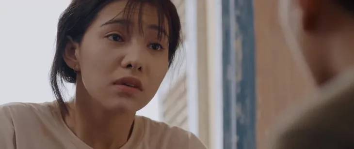 Chạy trốn thanh xuân - Tập 8: An (Lưu Đê Ly) có những tháng ngày thanh xuân tươi đẹp bên nhóm bạn ở xóm trọ - Ảnh 2. Chạy trốn thanh xuân - Tập 8: An (Lưu Đê Ly) có những tháng ngày thanh xuân tươi đẹp bên nhóm bạn ở xóm trọ - Ảnh 2.