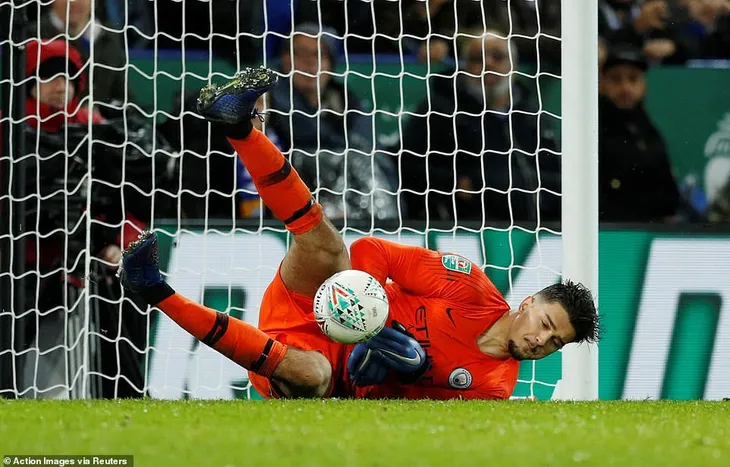 Hạ Leicester sau loạt luân lưu, Manchester City giành quyền vào bán kết cúp Liên đoàn Anh 2018 - Ảnh 3. Hạ Leicester sau loạt luân lưu, Manchester City giành quyền vào bán kết cúp Liên đoàn Anh 2018 - Ảnh 3.