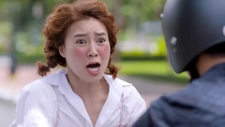 Chi Pu hôn Bình An trong phim mới Mối tình đầu của tôi - Ảnh 6. Chi Pu hôn Bình An trong phim mới Mối tình đầu của tôi - Ảnh 6.