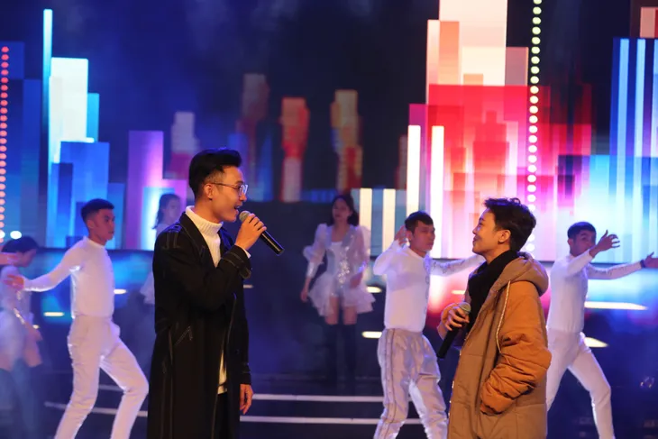 Những hình ảnh buổi tổng duyệt lễ Bế mạc LHTHTQ 38: Khán giả khó có thể dời mắt khỏi tivi - Ảnh 2. Những hình ảnh buổi tổng duyệt lễ Bế mạc LHTHTQ 38: Khán giả khó có thể dời mắt khỏi tivi - Ảnh 2.